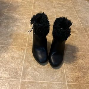 Black round toe wedges, fur trim.